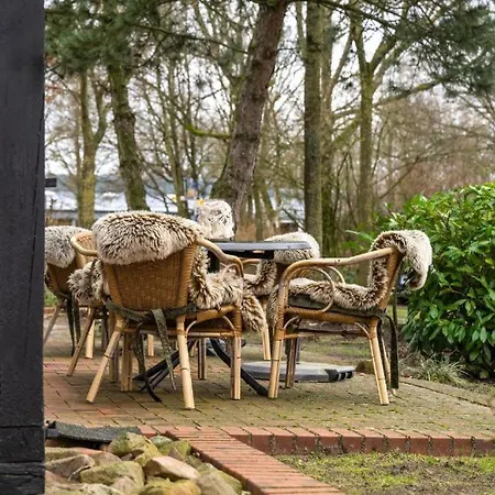 Duemmerliebe Mit Garten, 10 Min. Fusslaeufig Zum