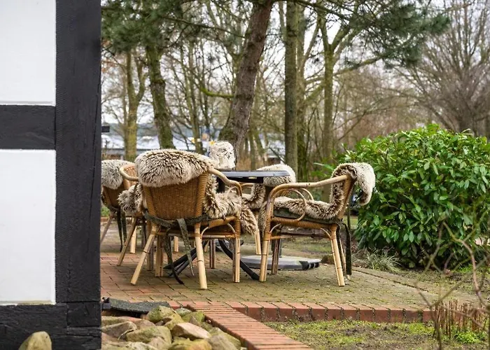 Duemmerliebe Mit Garten, 10 Min. Fusslaeufig Zum